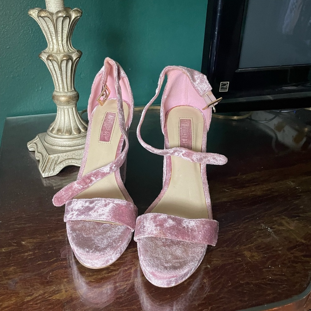 Pink Velvet Heels - Picture 2 of 3